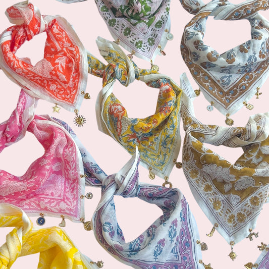 Foulard indien à charms personnalisable