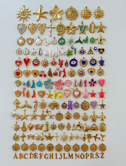 Colliers charms sur cordon coloré à personnaliser